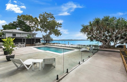 Traviston Apartment | Salt & Stone Villa on the beach - Villa 2 of 4