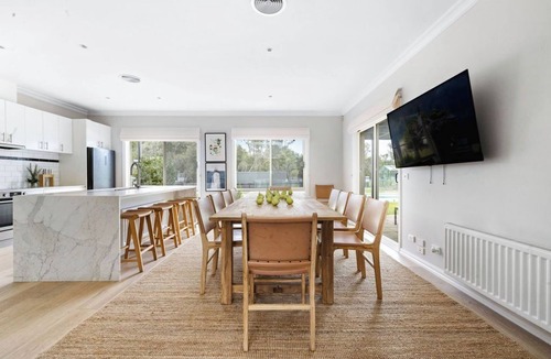 Fingal House | Salt Water Ranch: Suits 3-4 families - Contact us for a direct rate!