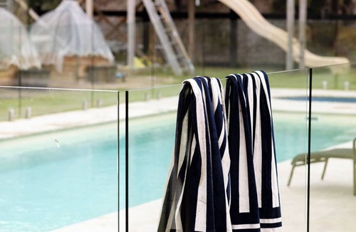 Fingal House | Salt Water Ranch: Suits 3-4 families - Contact us for a direct rate!