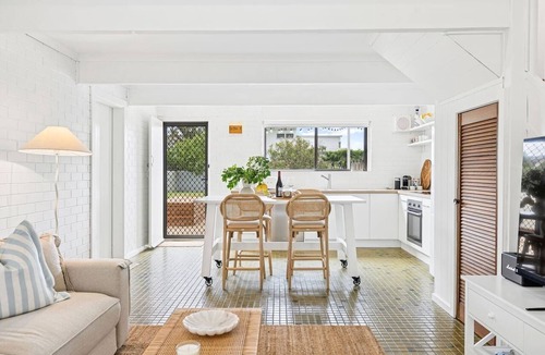 Silver Sands House | Saltys Silver Sands ~ A Playful Coastal Hideaway