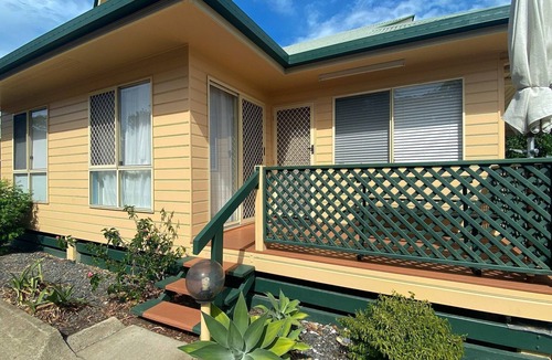 Traviston Villa | San Marco Villa 3 - Burrum Heads - Beachfront - 2BR - Pool