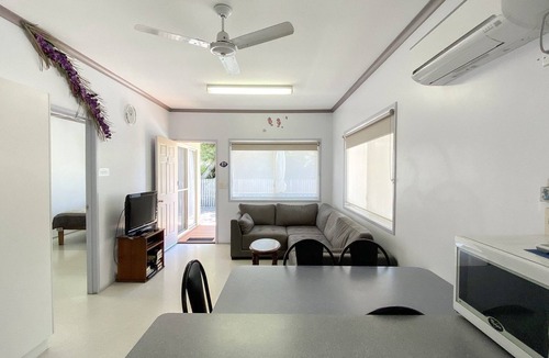 Traviston Villa | San Marco Villa 4 - Burrum Heads- Beachfront- 2BR - Pool- Aircon