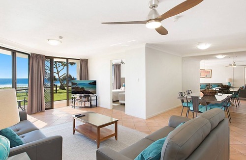 Tugun Apartment | San Simeon 6 - Ground Floor, Absolute Beachfront at Tugun!