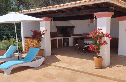 Santa Eulalia del Rio Villa | Santa Eulalia Del Rio: chalet - IbizaHouse with character with pool and bbq place and magic seaview