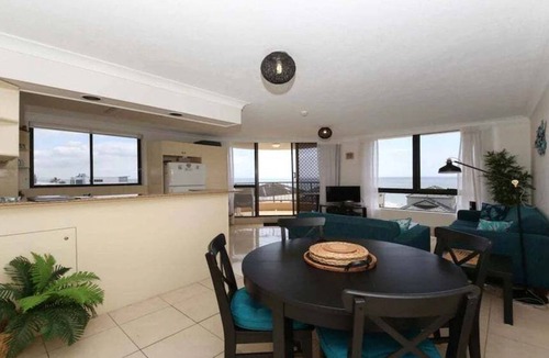 Palm Beach Apartment | Seascape - Hosted by Burleigh Letting