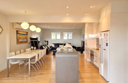 Muloowurtie Hotel | Seaside Retreat, Black Point