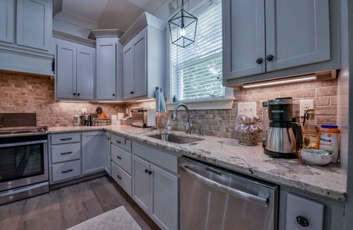 Tuscaloosa House | Secluded 10 acre estate 10 miles from UA w/4BR