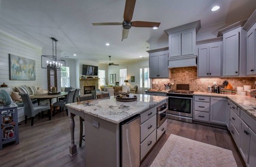 Tuscaloosa House | Secluded 10 acre estate 10 miles from UA w/4BR