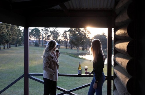 Pokolbin House | Secluded 5BR House @ Palmers Lane Estate with Pool, Tennis, walk to Cellardoors