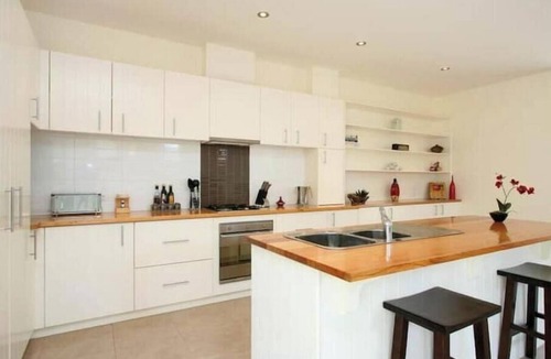 Sorrento House | Secluded Sorrento House 800m to Back Beach/Town