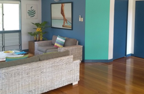 Kenmore Hills Cottage | Self contained cottage amongst the treetops. All cleaning included in the price