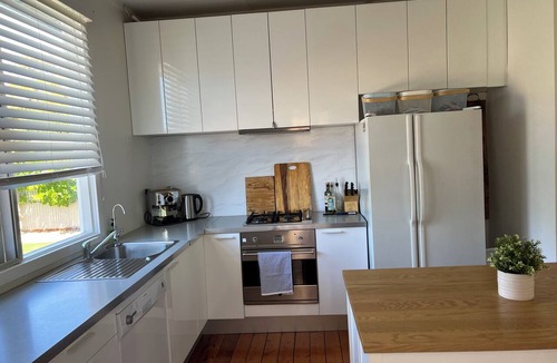 Sellicks Beach House | Sellicks Beach Getaway - Cosy 3 bedroom home, 1 street back from beach. Sleeps 8