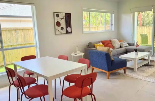 Park Ridge House | Serene 4-bedroom house with AC in charming Park Ridge