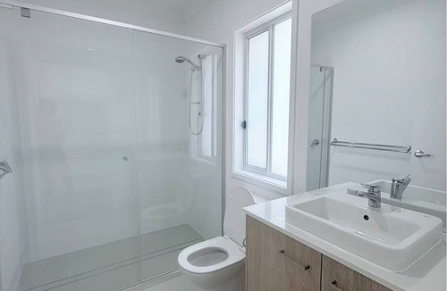 Park Ridge House | Serene 4-bedroom house with AC in charming Park Ridge