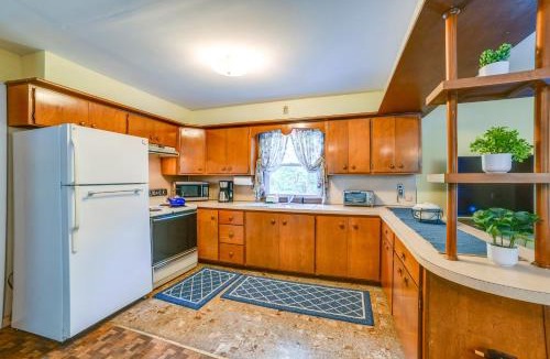 Roscoe Apartment | Serene Duplex with On-Site Brook in Callicoon Center