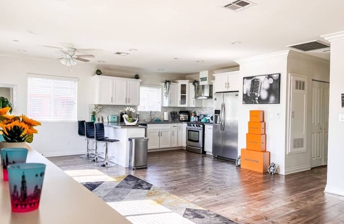 Los Angeles Condo | "Serenity" 3Bed~3Bath By BMO~Crypto~So-Fi~DTLA~USC