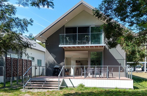 Halls Gap House | Serenity HG4A: Brand new 4Br 3.5Ba house with Absolute Nat Park frontage
