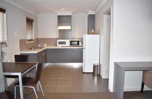 Soldiers Hill Hotel | Seymours On Lydiard