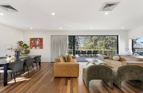 Avoca Beach Apartment | SHELL HOUSE | views, close to beach| Accom Holidays
