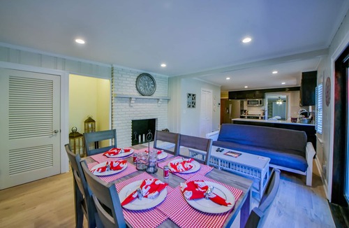 Tuscaloosa House | Sherwood House-Book for Football Season! Walk to the Stadium&Strip!