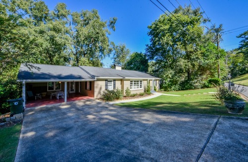 Tuscaloosa House | Sherwood House-Book for Football Season! Walk to the Stadium&Strip!