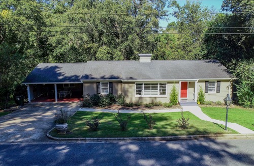 Tuscaloosa House | Sherwood House-Book for Football Season! Walk to the Stadium&Strip!
