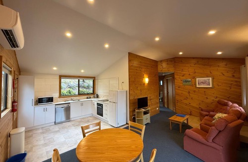 Claude Road Other | Silver Ridge Retreat