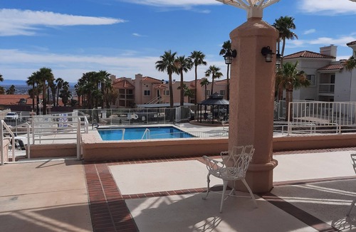 Laughlin Condo | Silver State Sunshine Paradise
