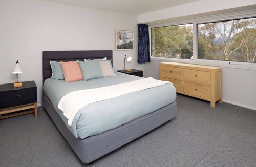 Crackenback House | Silvertop Chalet is ideal for large families and groups of friends