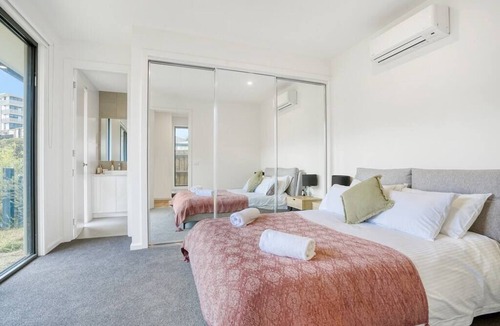 Caulfield North House | Simply Beautiful Townhouse in Caulfield North