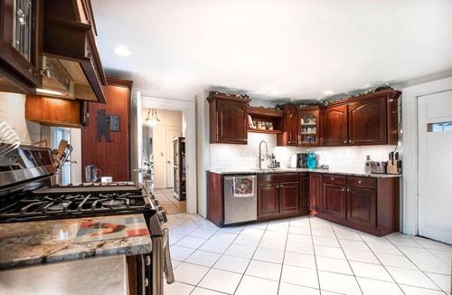 Harriman Villa | Simply Unforgettable HotTub, Pool, Pets, <1 Hr NYC