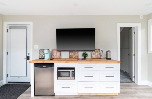 Waterloo Apartment | Single Bachelor unit en-suite in Waterloon