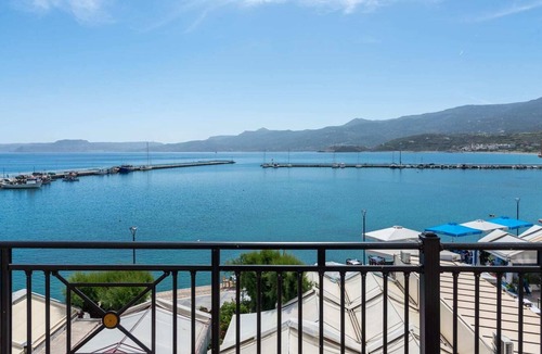 Sitia Apartment | Sitia Old Port studio - 3min walk to beach - AC - WIFI