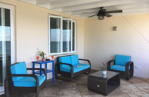 Nassau House | Situated on the Ocean Jacaranda Bay Villa