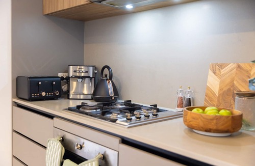West End Apartment | Sky-high rooftop pool, West End