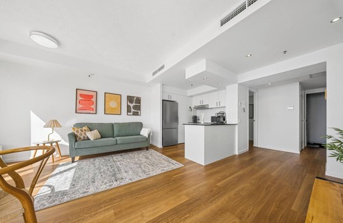 Surfers Paradise Apartment | Skyline & Ocean View Retreat - GC 1303
