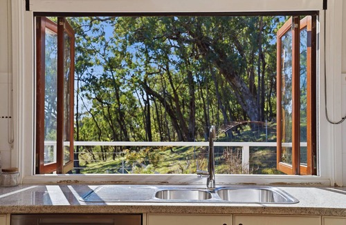 Canobolas House | SnowGums - Peaceful Retreat - 4Bed, 3Bath &Firepit