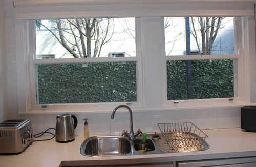Somers House | Somers Beach House - Sun Soaked Deck, 100m to the Beach and General Store