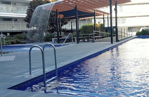 Greenway Apartment | South Canberra 1bdrm Apartment with all amenities