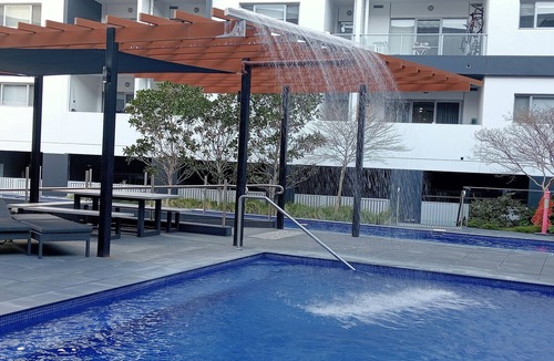 Greenway Apartment | South Canberra 1bdrm Apartment with all amenities