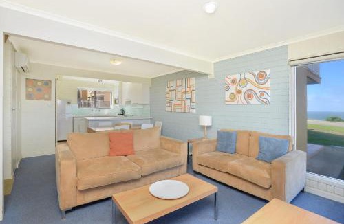 Port Elliot Apartment | South Seas - Port Elliot Beachfront Apt - Wifi