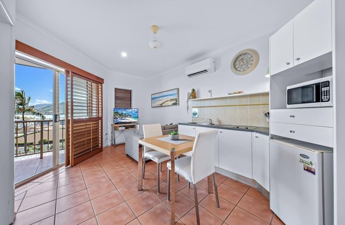 Airlie Beach Apartment | Spa Haven 17B - Ocean View WiFi Pool