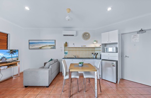 Airlie Beach Apartment | Spa Haven 17B - Ocean View WiFi Pool