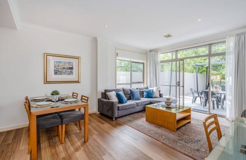 Turner Apartment | Spacious 2 Brm City-side