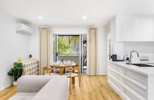 Indooroopilly Apartment | Spacious 2BR Getaway | Great Location & Comfort