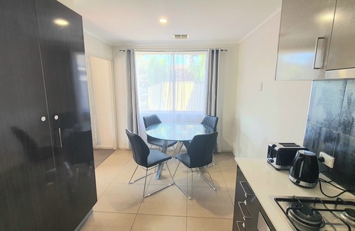 Page House | Spacious 3-bedroom home in the quiet and leafy suburb of Page, Belconnen.
