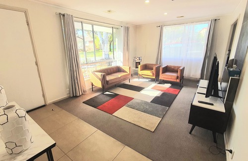 Page House | Spacious 3-bedroom home in the quiet and leafy suburb of Page, Belconnen.