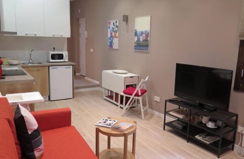 Alcala de Henares Apartment | Spacious 4-bedroom condo in tranquil Alcalá de Henares -One-Bedroom Apartment