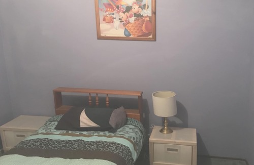 Mill Park House | Spacious 4 Bedoom Family Home close to Uni and Uni Hill