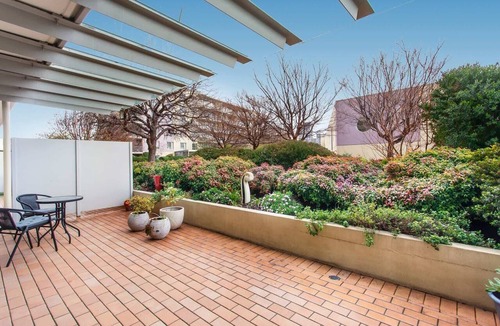 Phillip Apartment | Spacious Canberra Living with Courtyard